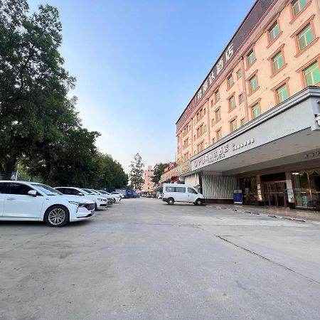 Frida Hotels Guangzhou Baiyun International Airport Екстер'єр фото