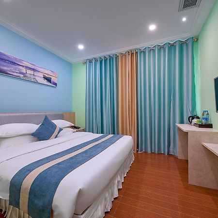 Frida Hotels Guangzhou Baiyun International Airport Екстер'єр фото