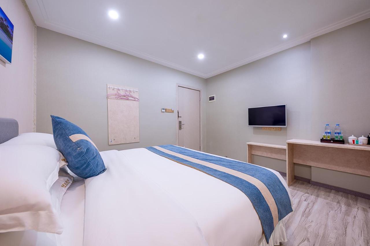 Frida Hotels Guangzhou Baiyun International Airport Екстер'єр фото