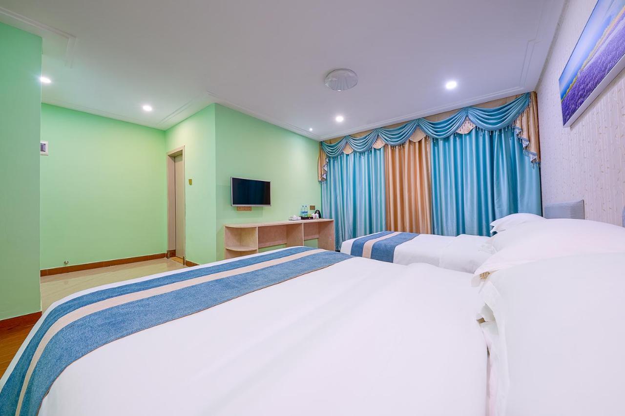 Frida Hotels Guangzhou Baiyun International Airport Екстер'єр фото