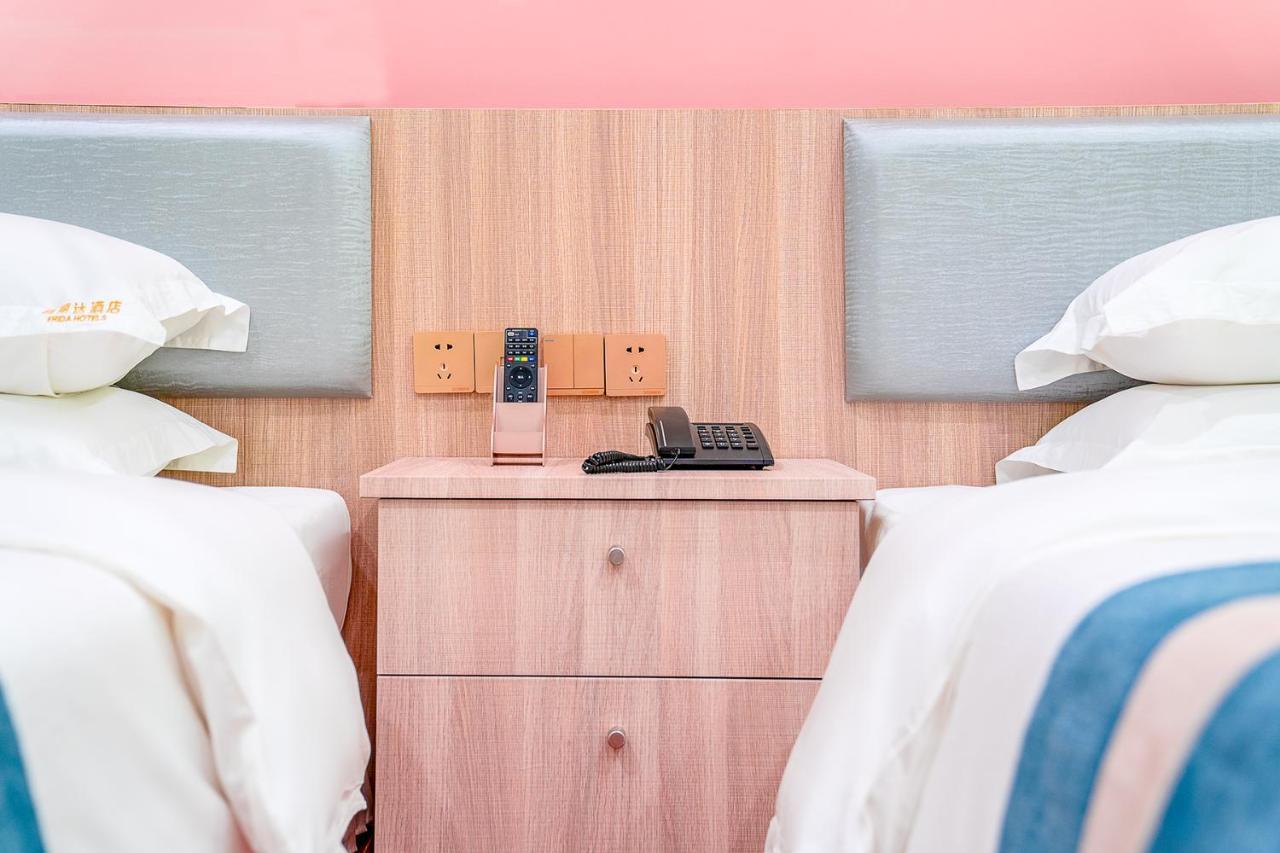 Frida Hotels Guangzhou Baiyun International Airport Екстер'єр фото
