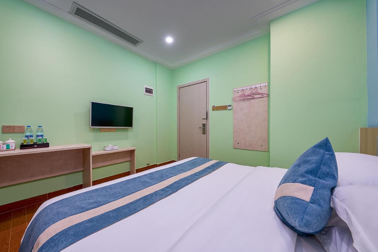 Frida Hotels Guangzhou Baiyun International Airport Екстер'єр фото